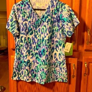 New with tags white swan/bio scrub top size small